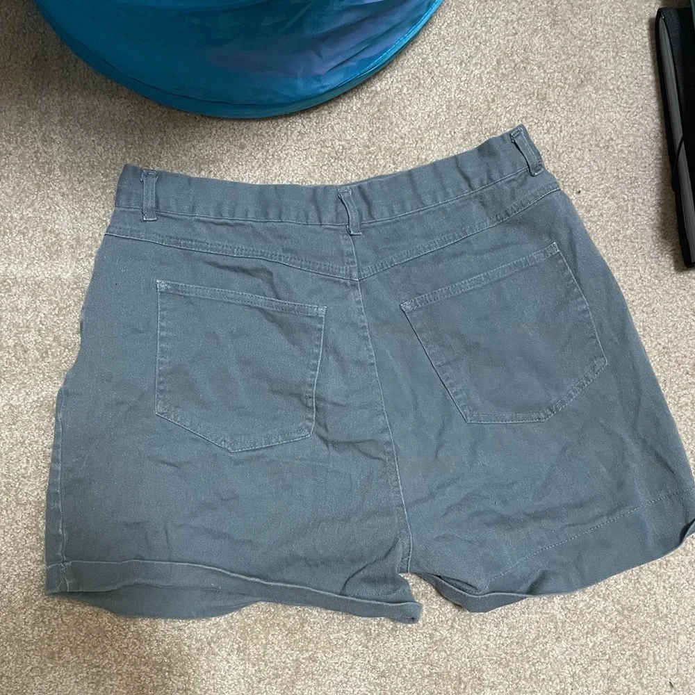 High Rise Mom Shorts - Picture 2 of 3